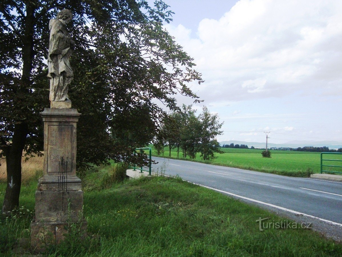 Loštice-estátua de St. Jan Nepomucký na rua Palackého - Foto: Ulrych Mir.