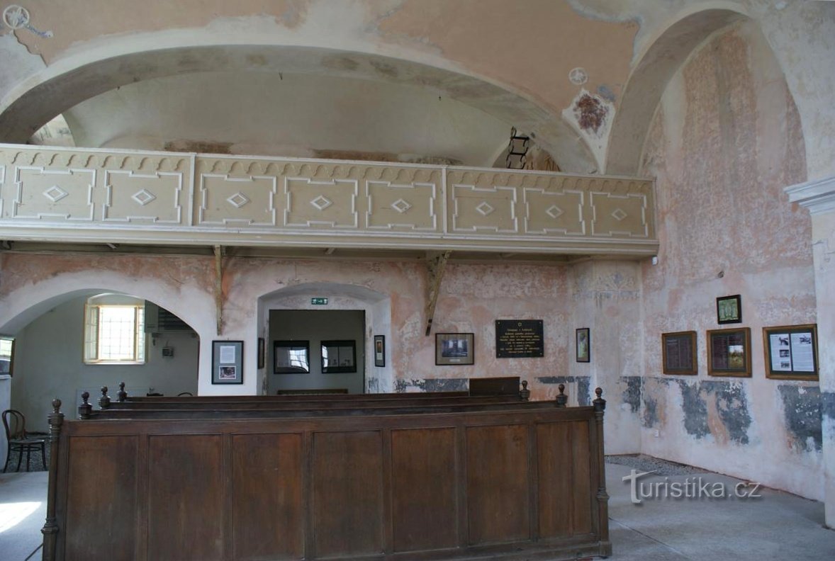 Loštice-Synagoge - Blick auf die Frauenempore