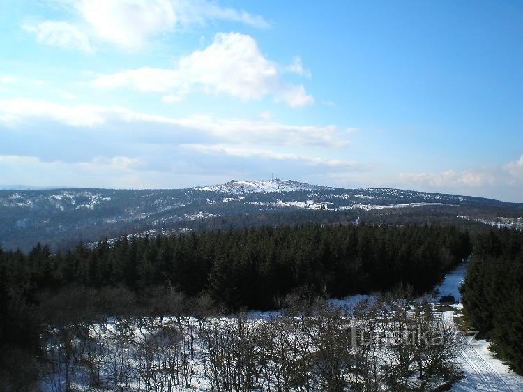 Loučná: desde la torre de observación en Vlčí hora