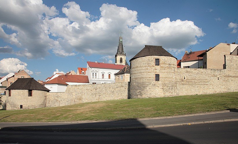 Loune gotiske fæstningsværker