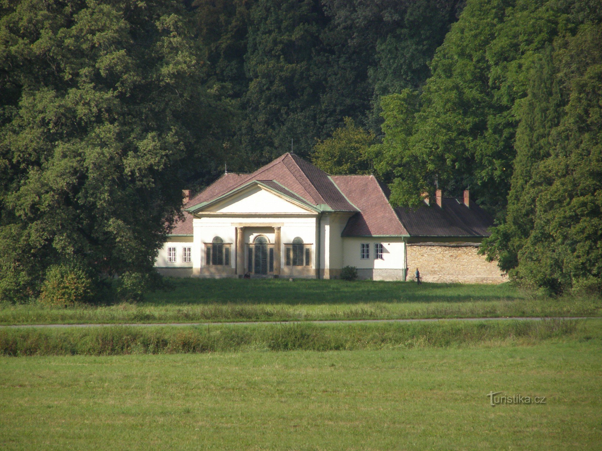 pabellón de caza