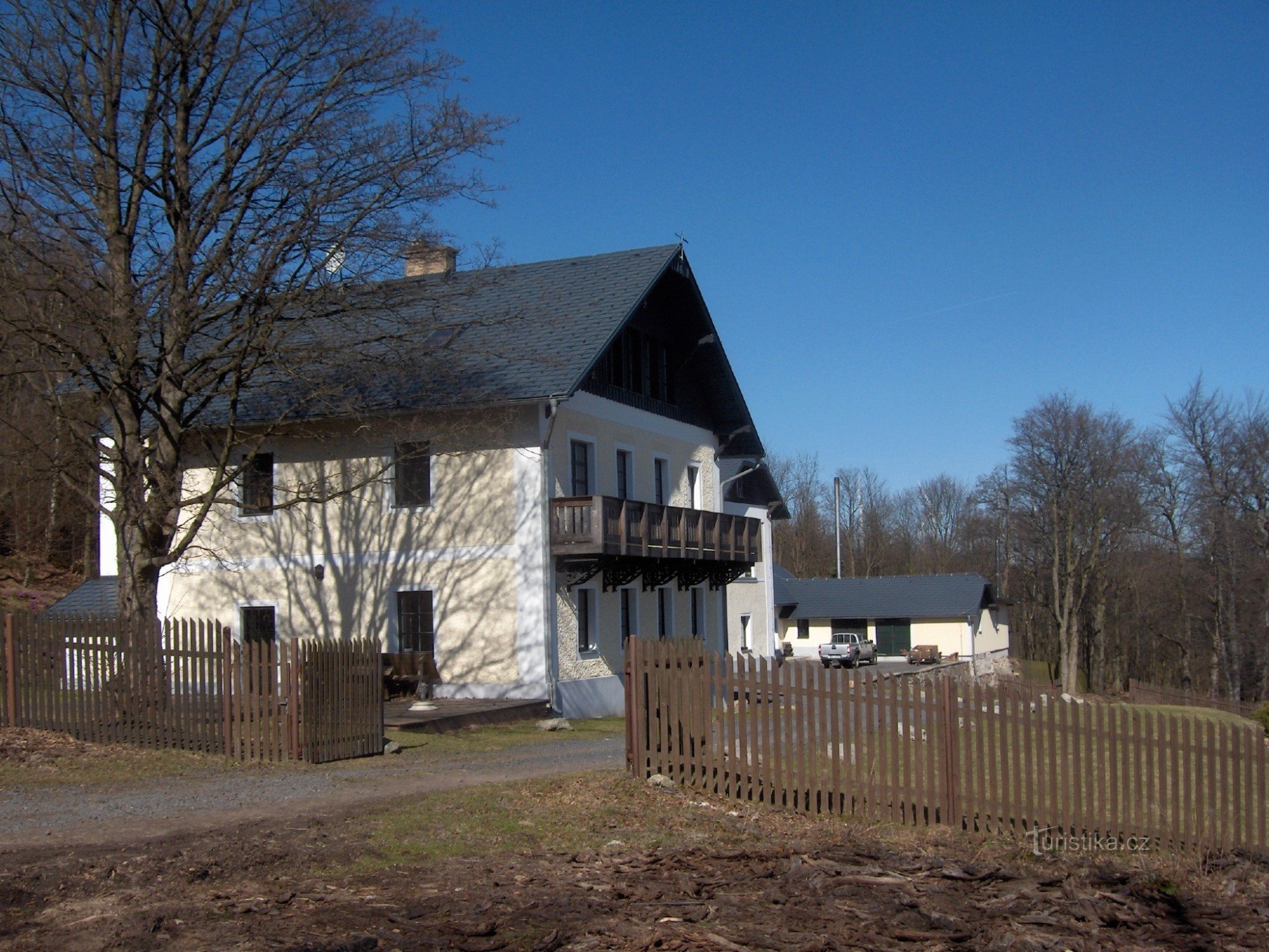 Lniště metsästysmaja