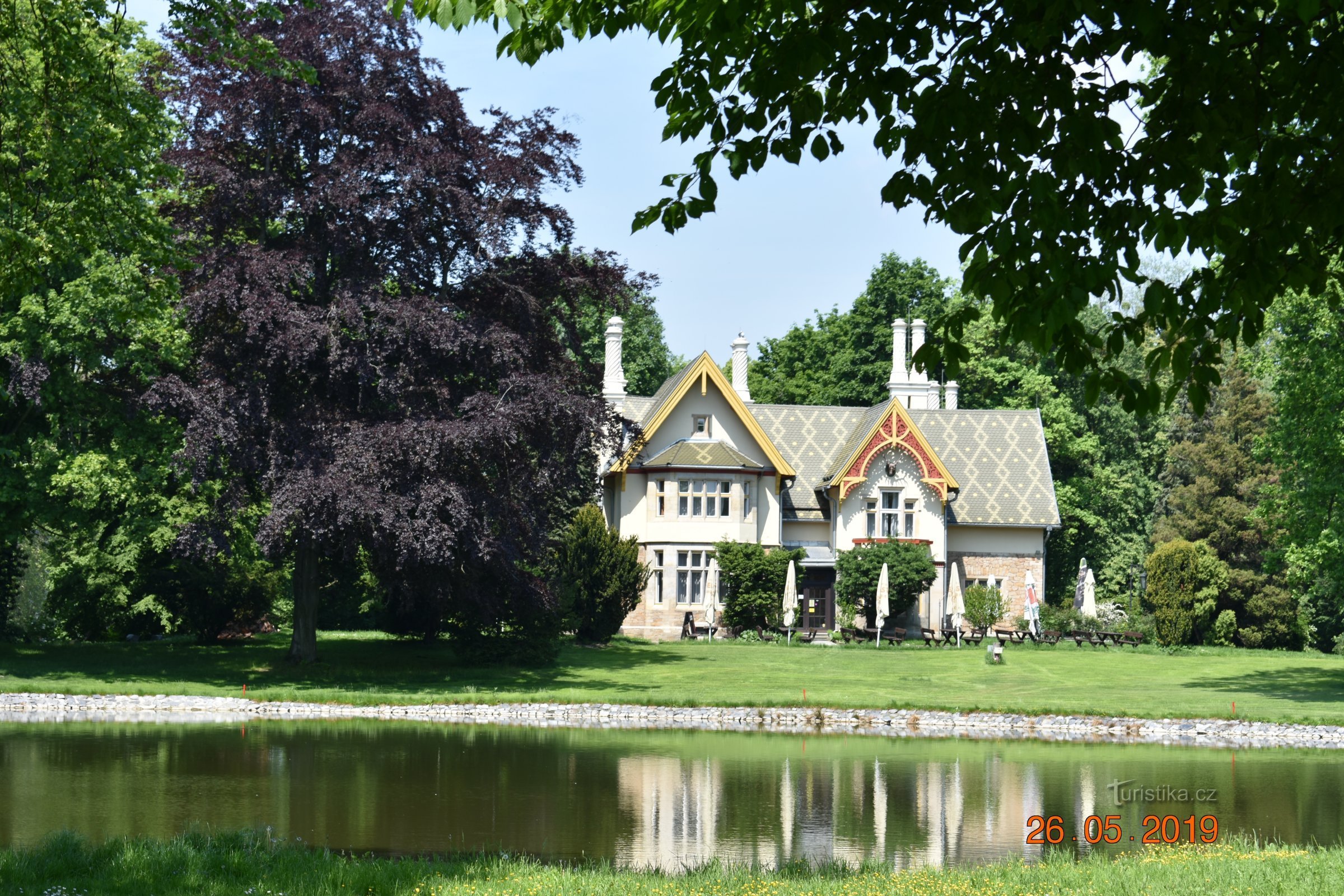 pavilhão de caça-restaurante