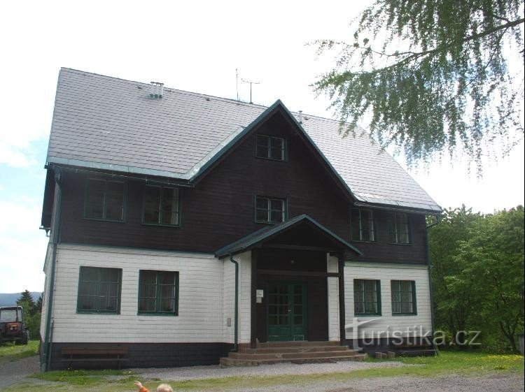 pavillon de chasse en forêt A la verrerie