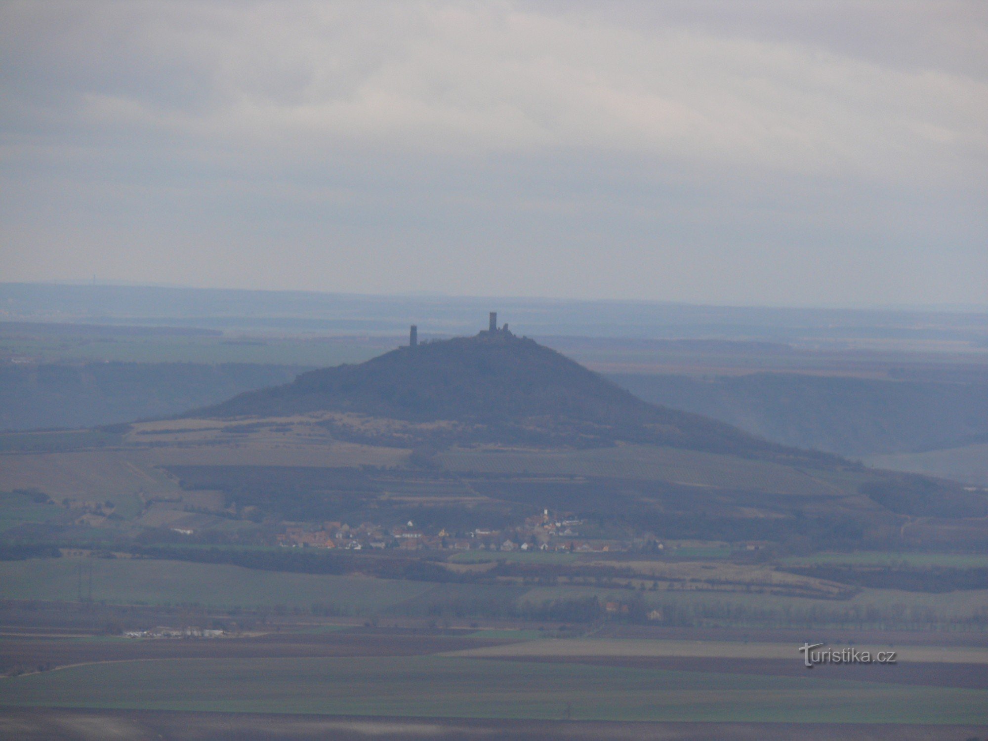 Lovoš - pogled na Házmburk