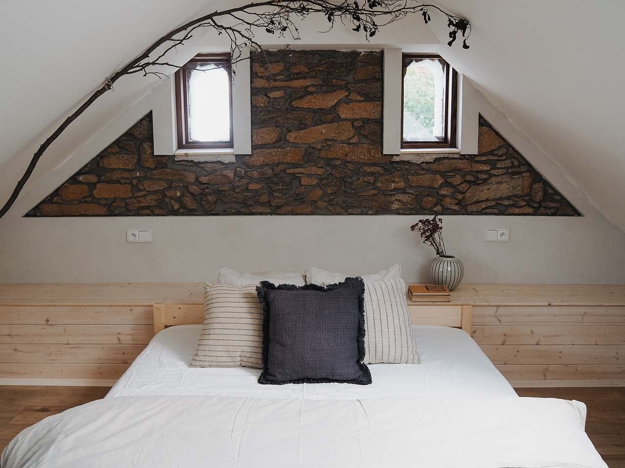 Bedroom - stone