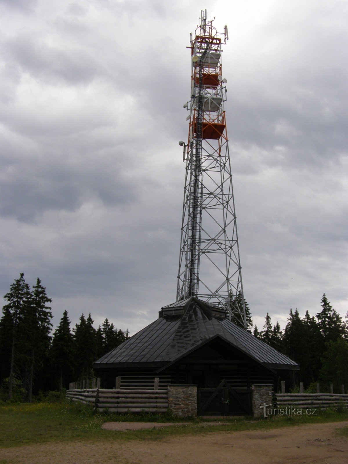 Lučiny - torre de retransmisión