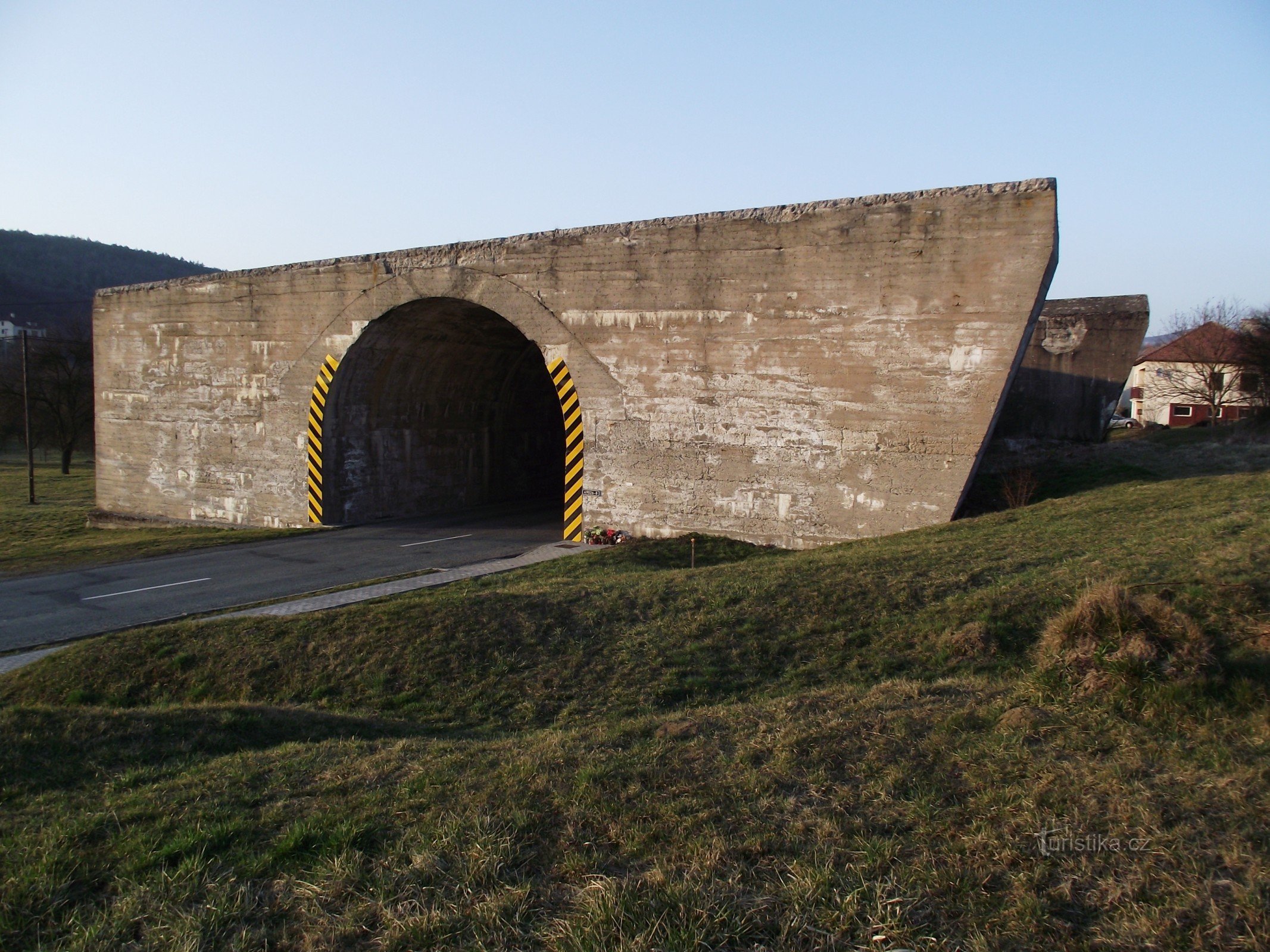 Ludkovice - onvoltooide brug