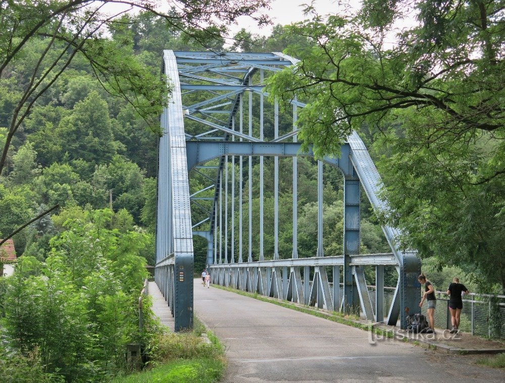 Luh u Skryjí (Skryje) - cestni most čez Berounko