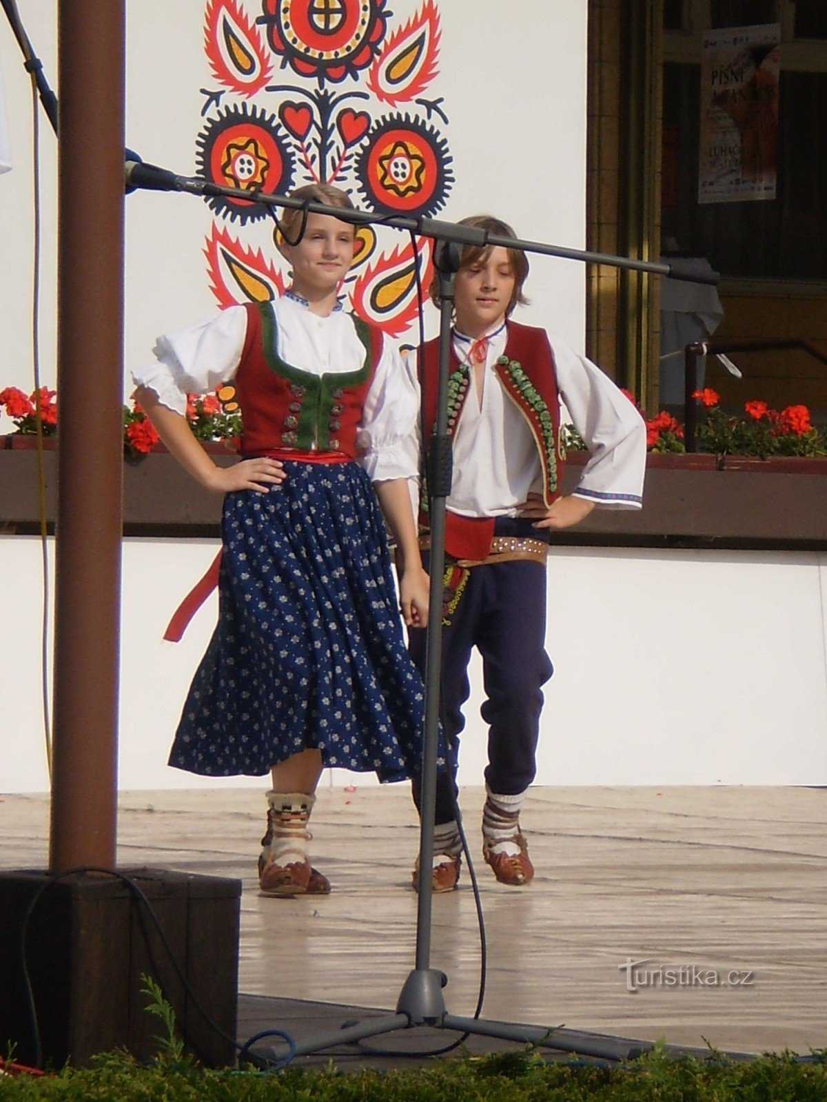 Luhačovice - Liên hoan hòa tấu văn hóa dân gian thiếu nhi Bài hát và điệu múa