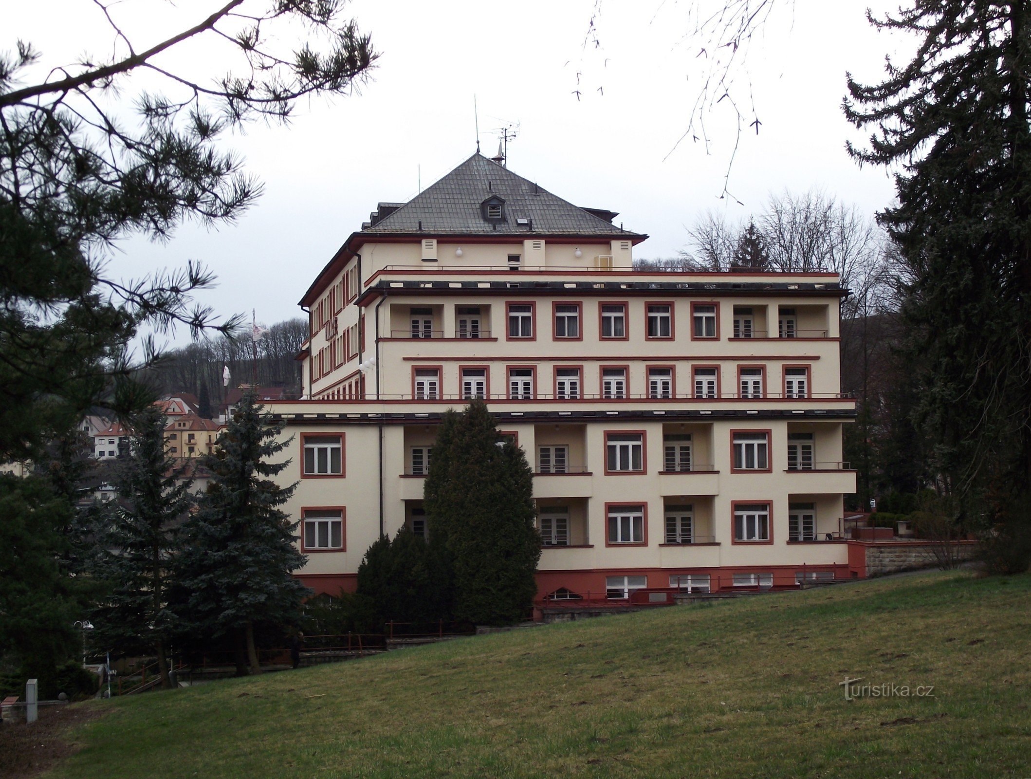 Luhačovice – Palace Hotel (Paleis Hotel Drtílek)