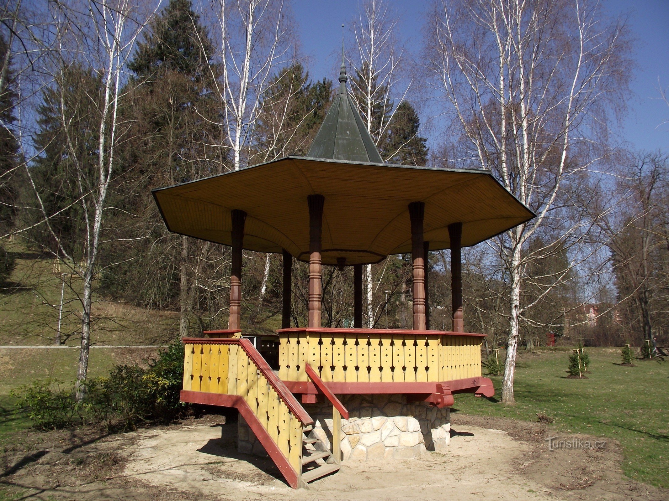 Luhačovice - pavilion muzical