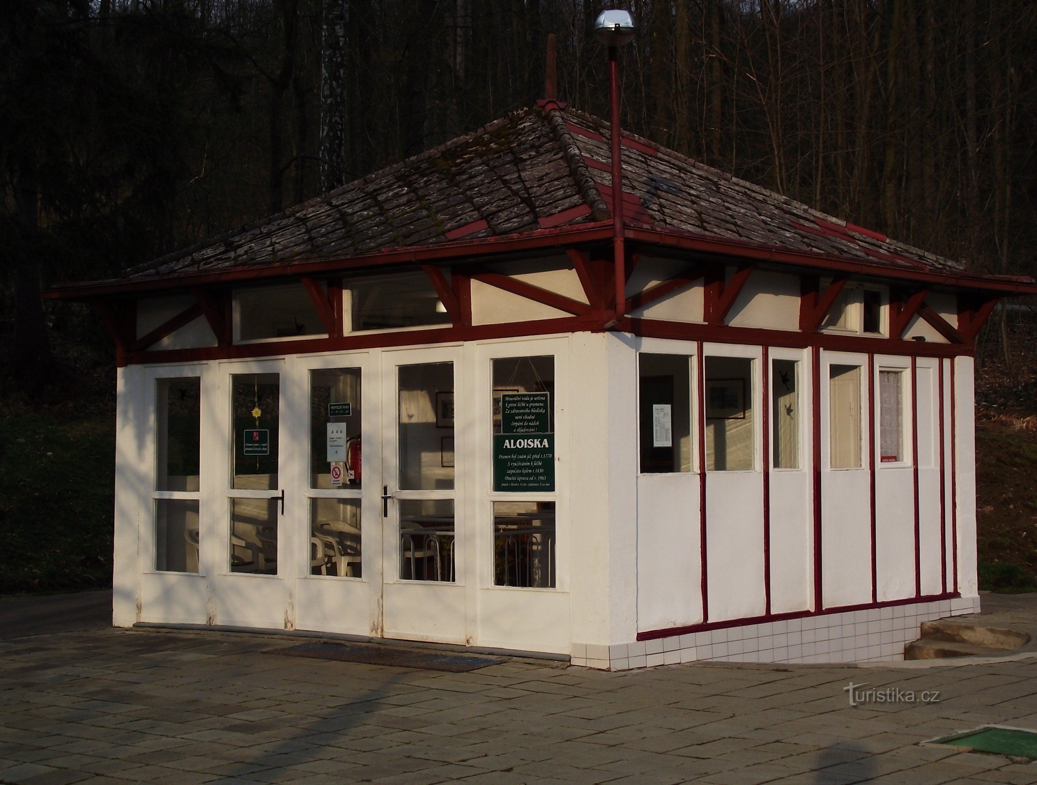 Luhačovice - Aloiska Spring and Pavilion (Forest Spring)