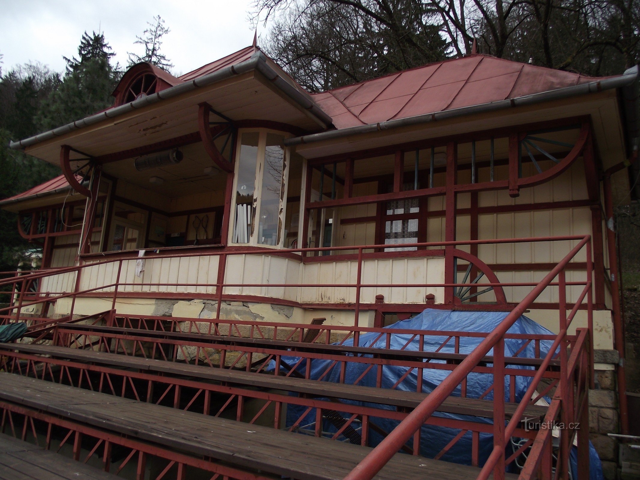 Luhačovice – Pavilion de tenis