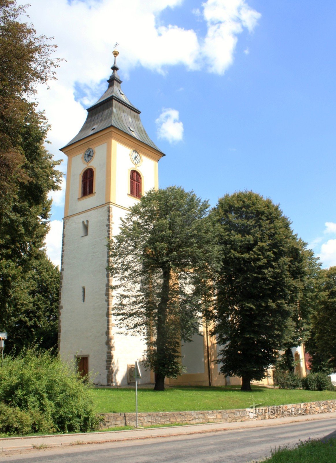 Luka nad Jihlavou - iglesia de St. Bartolomé