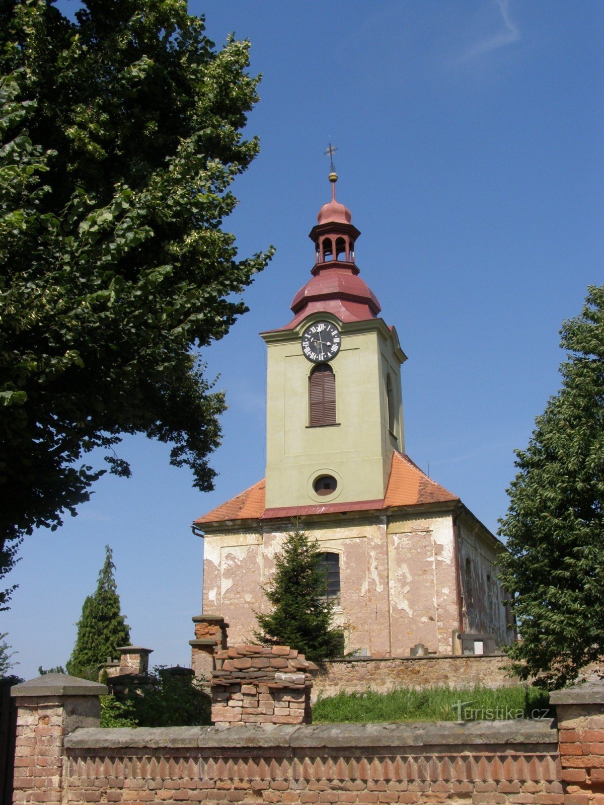 Lužany - Igreja de St. Maria Madalena