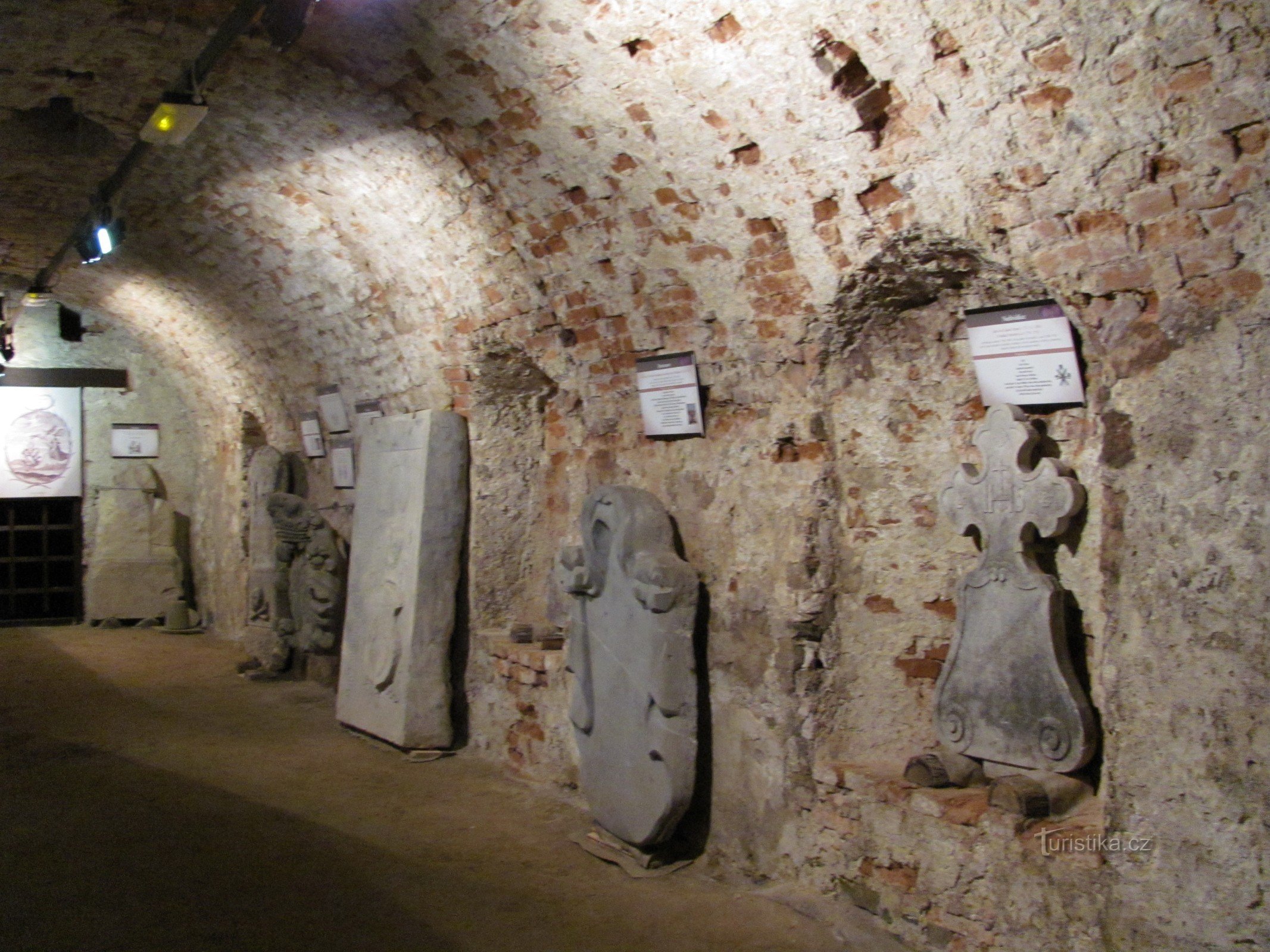 Lysice - Lapidarium im Schlosskeller