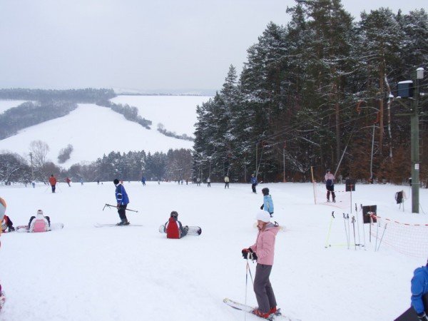 sívonóbérlet Valasskye kalap közelében