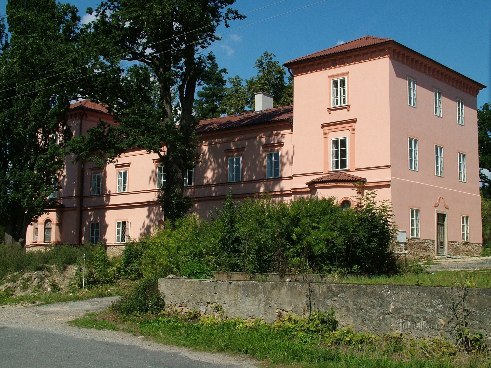 Lžín - castle