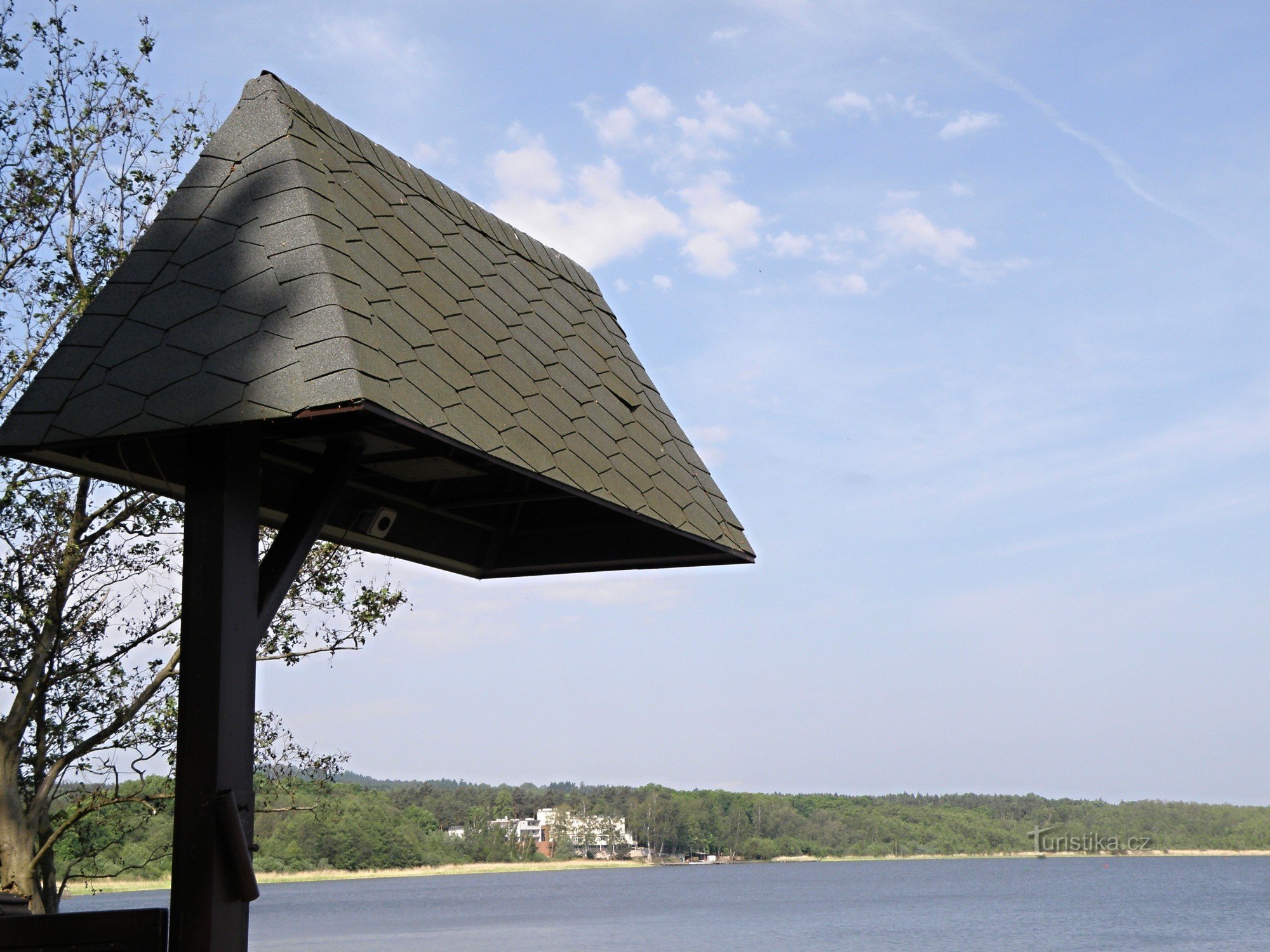 Mách's lake and its beaches