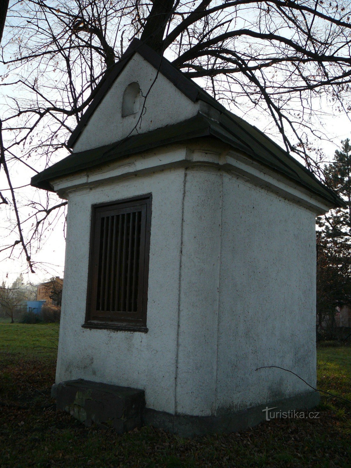 small chapel in Žabni