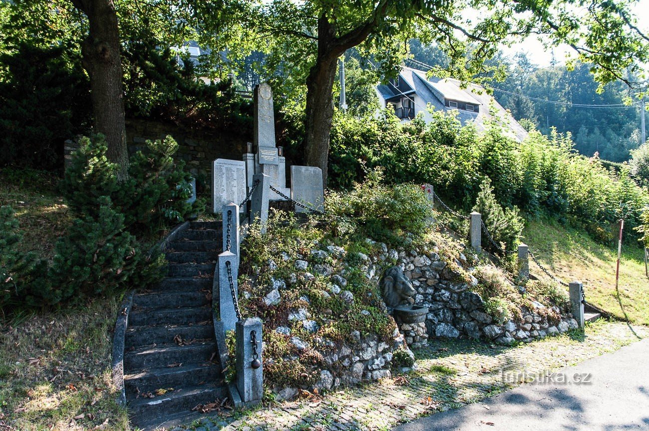 Malá Morávka - monument to the fallen