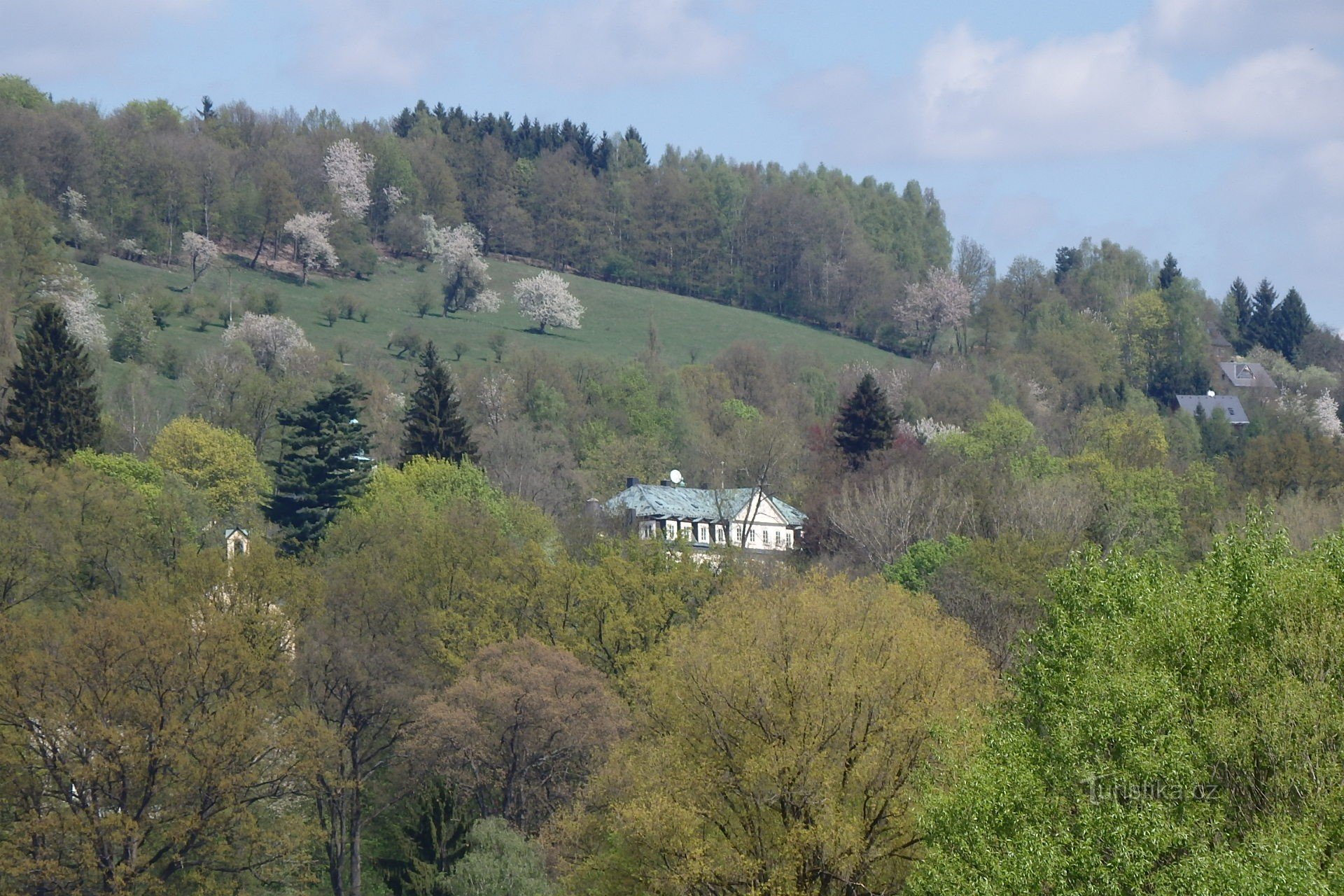 Malá skála-Drábovna and Bartošova pec