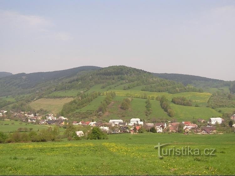 Malá Stríbrná2: Malá Stríbrná udsigt fra syd fra Janov nær Krnov