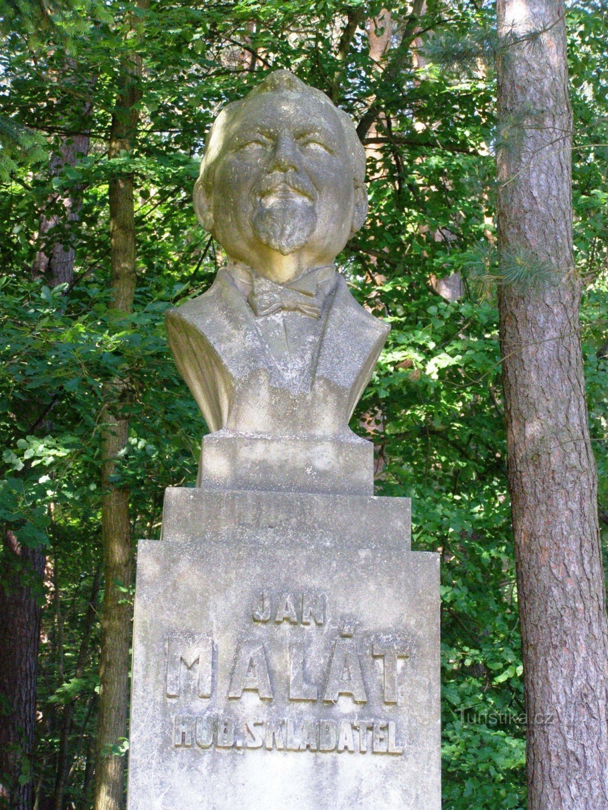 Пам'ятник Малату