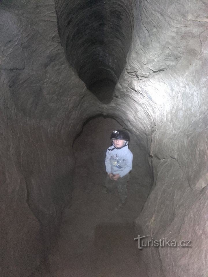 Malčina jeskyně - umilită de un băiețel de 5 ani :D