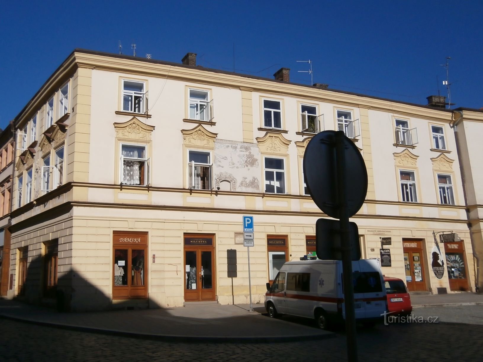 Malé náměstí no. 129 (Hradec Králové, April 2.8.2013, XNUMX)
