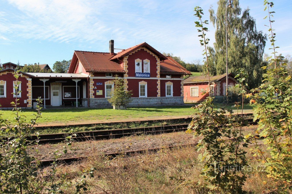 Malonice, σιδηροδρομικός σταθμός