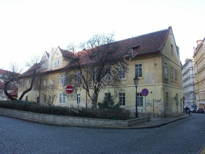 Malostranský obecní špitál