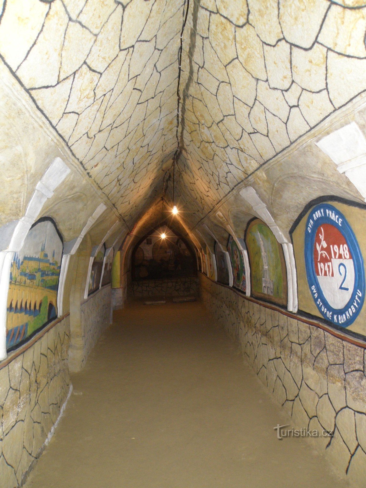 Cave peinte à Šatov