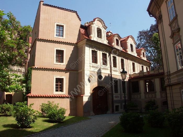 Malý Fürstenberský (Černínský) palác