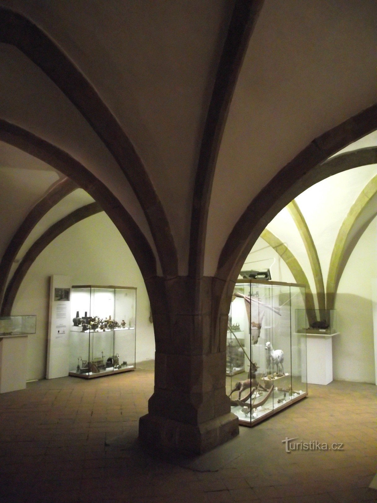 sală mică gotică