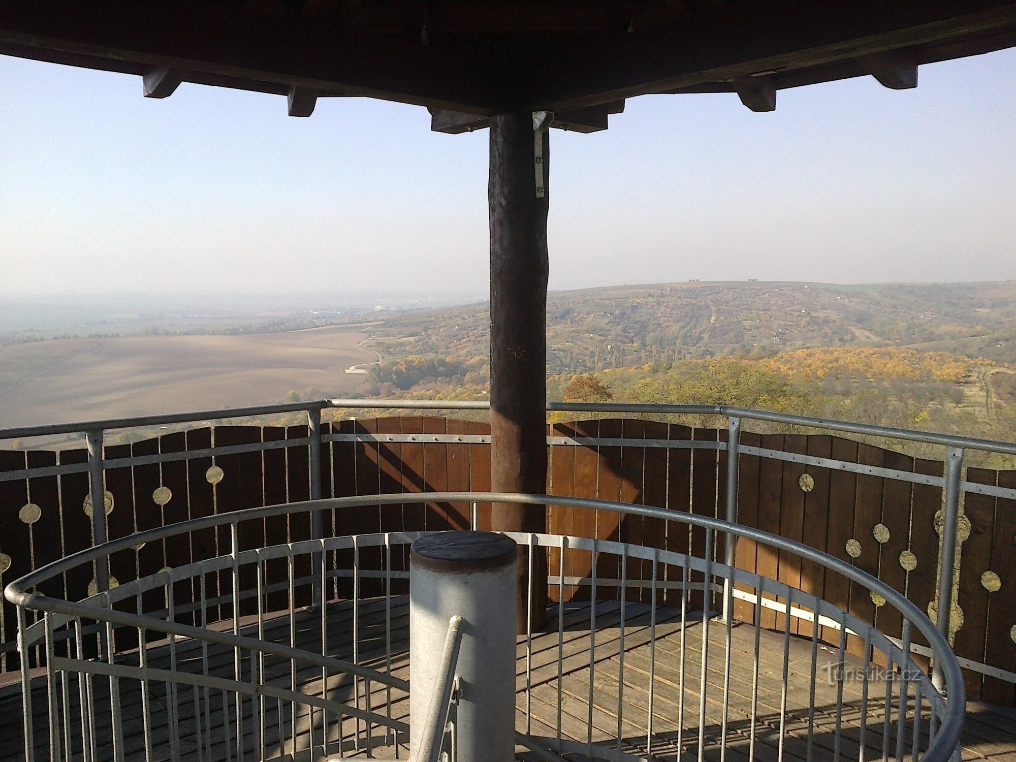 Torre de observação de Mandlon perto de Hustopečí.