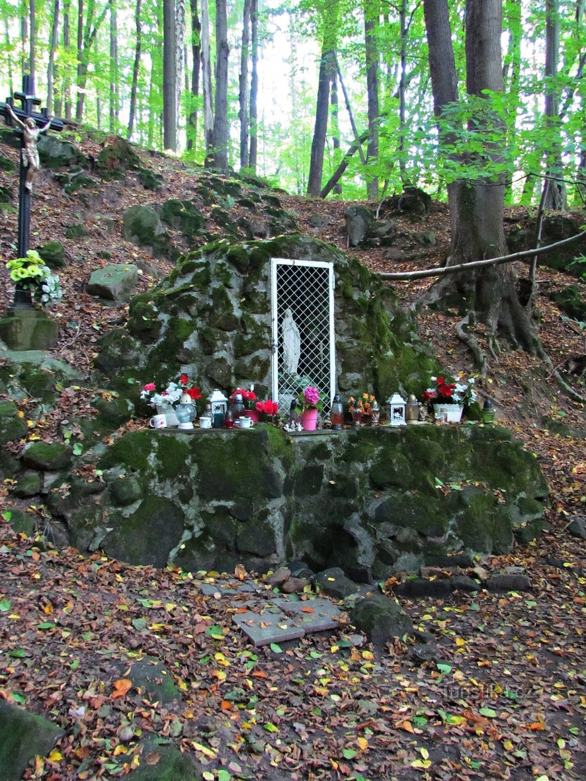 Kudlovická dolina の Marianská 井戸