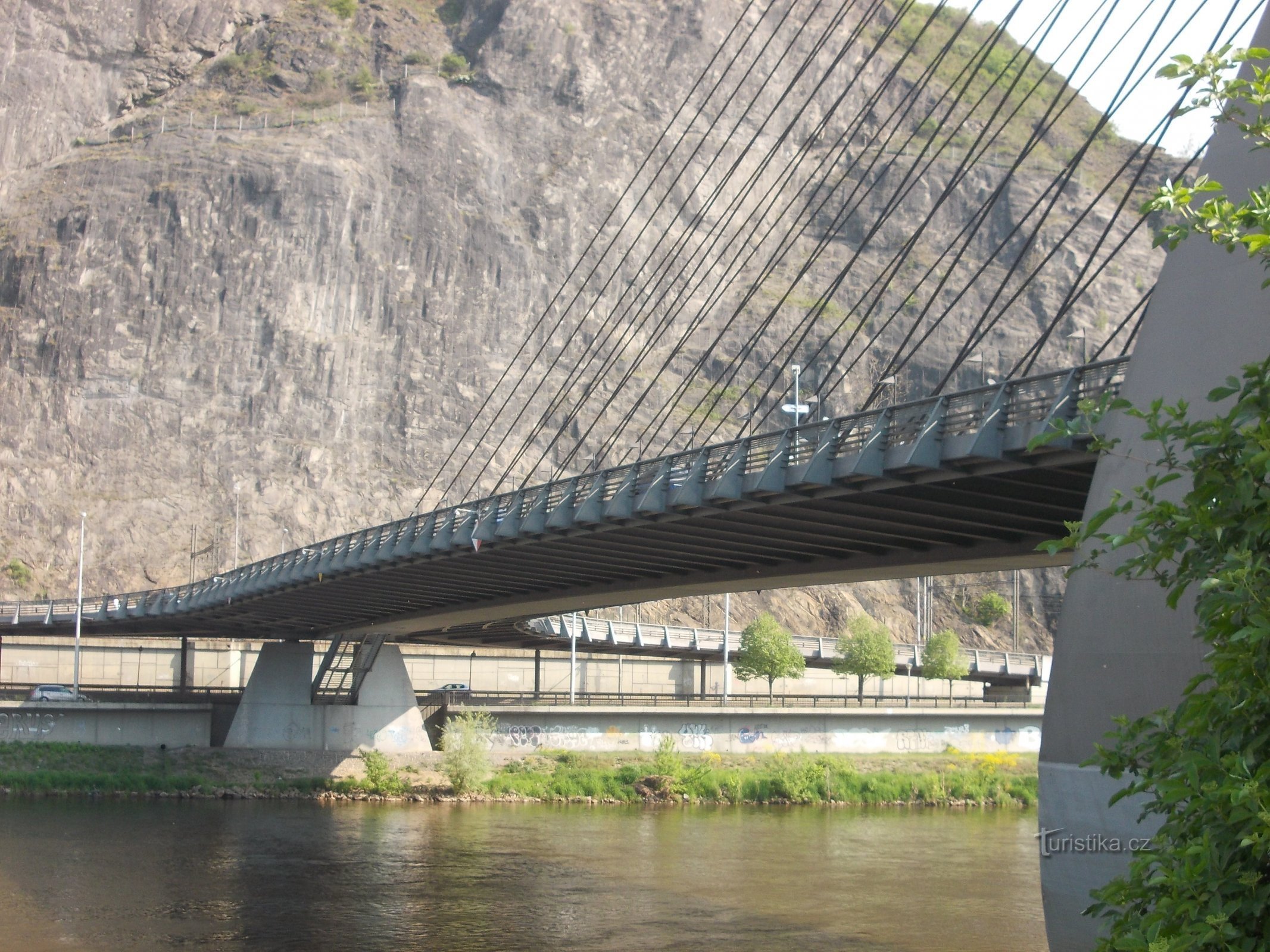 Marianen rotsen en brug