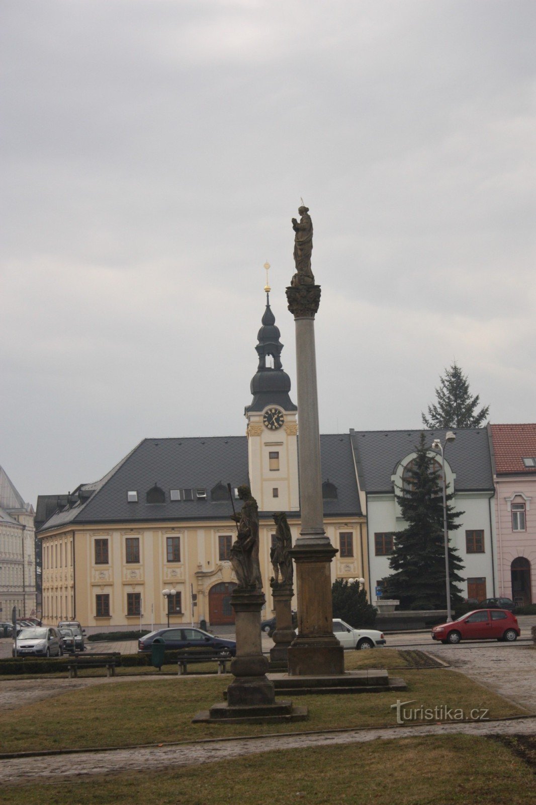 Colonne mariale sur la place de Kojetín