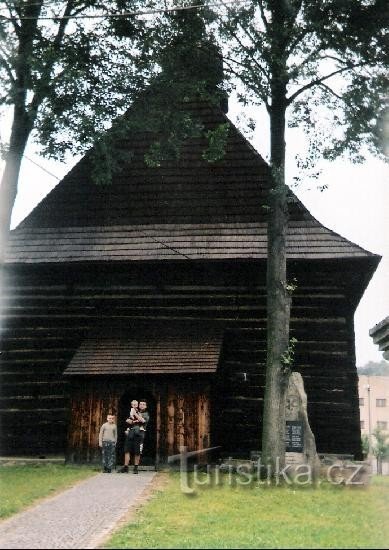 Maršíkov: entrance to the church