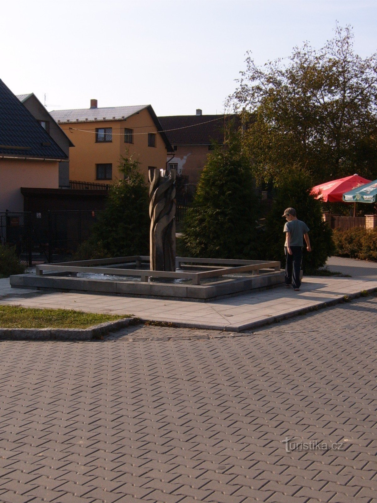 Martin's trailer, fountain