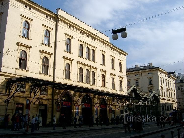 Estação Masaryk - rua Havlíčkova