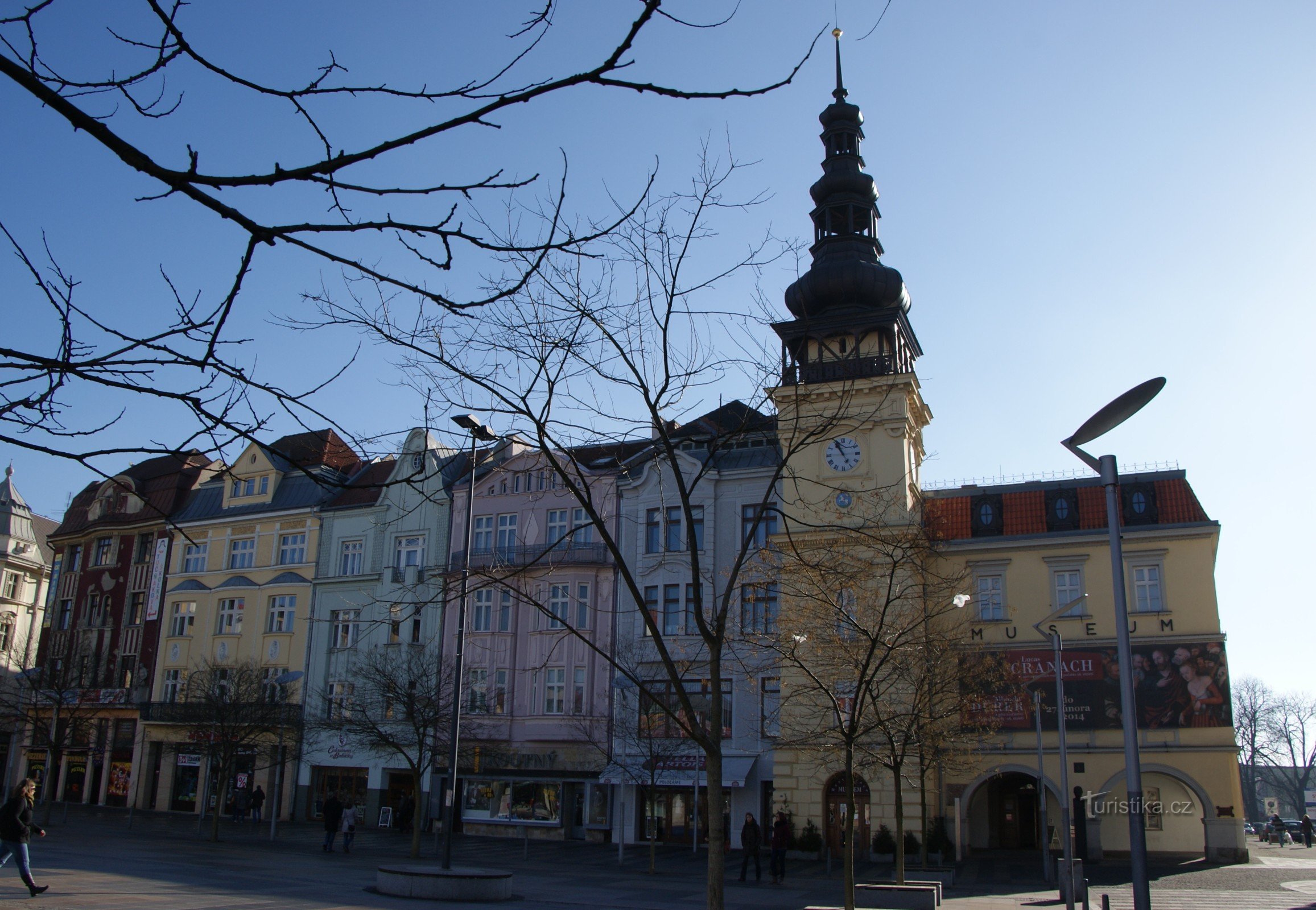 Masaryk-Platz mit dem Alten Rathaus