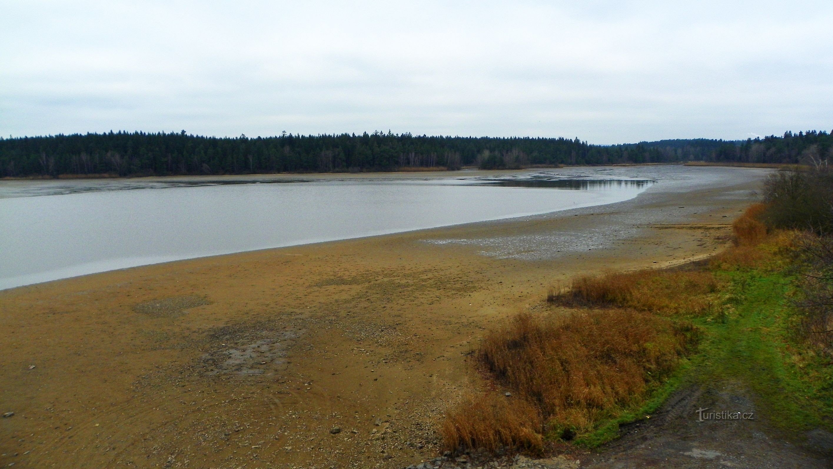 Matějovský dam efter fiskeri