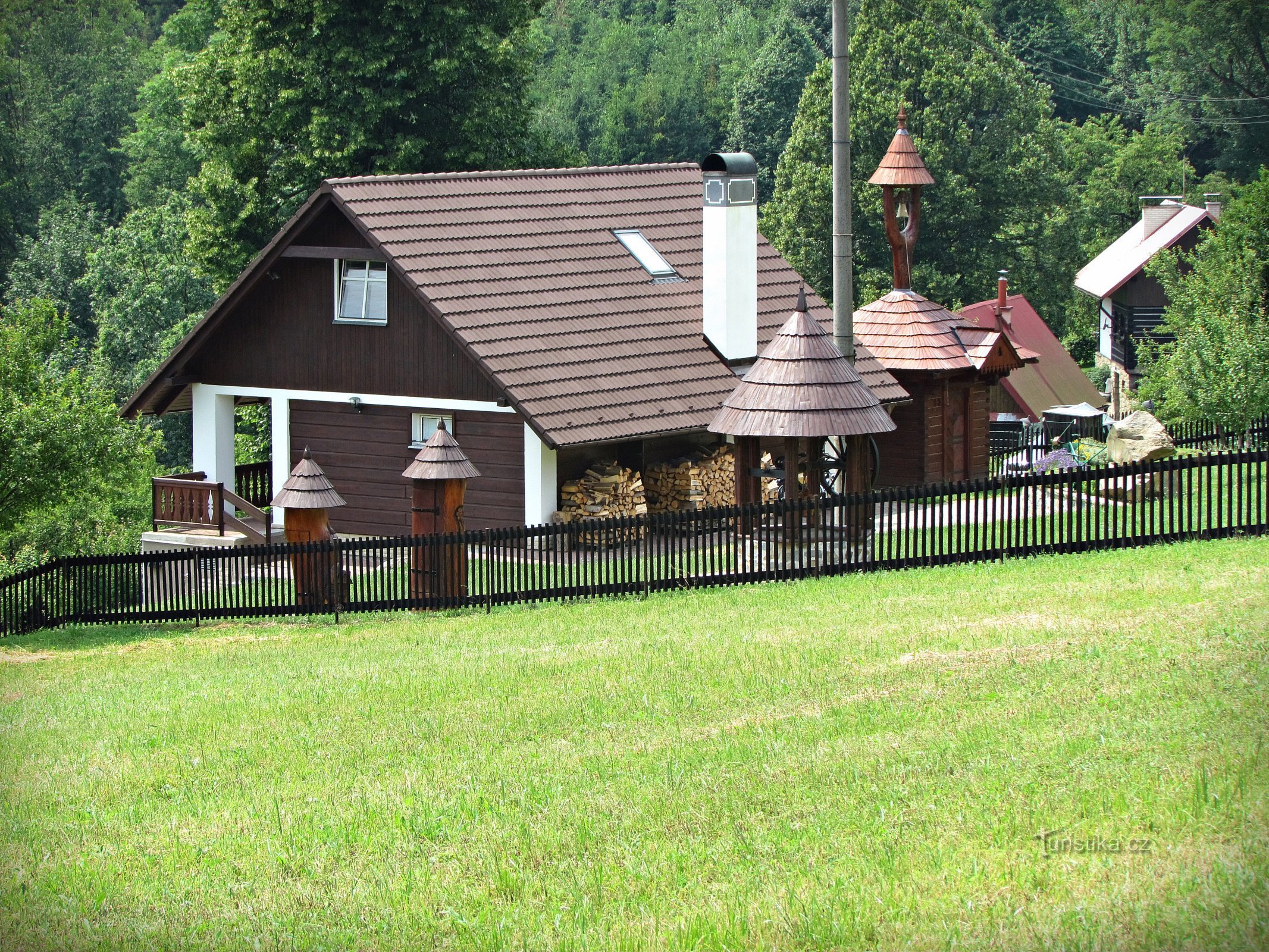 Geißblatt - Einsamkeit mit einer Windmühle