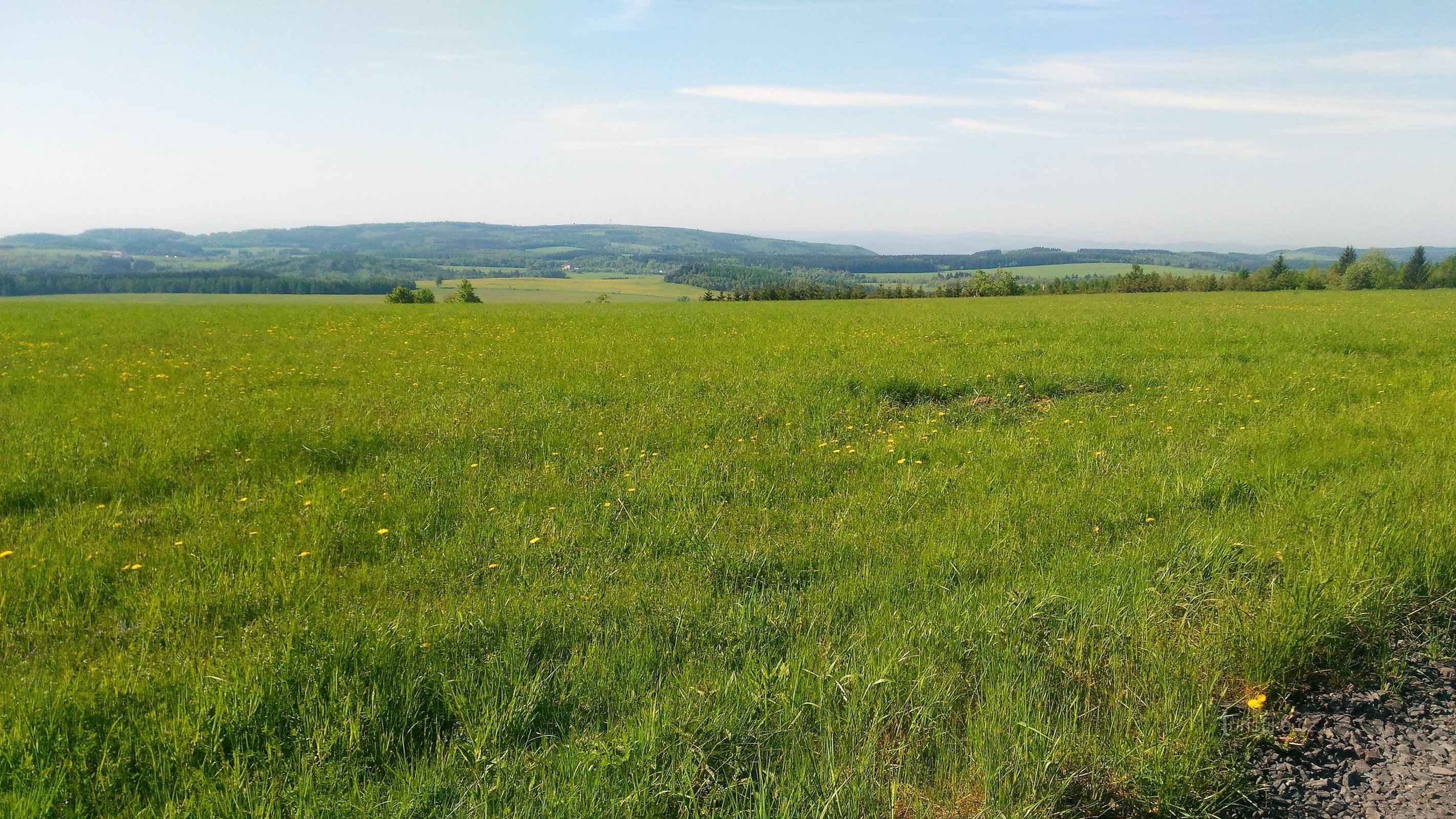 Colline menhartique