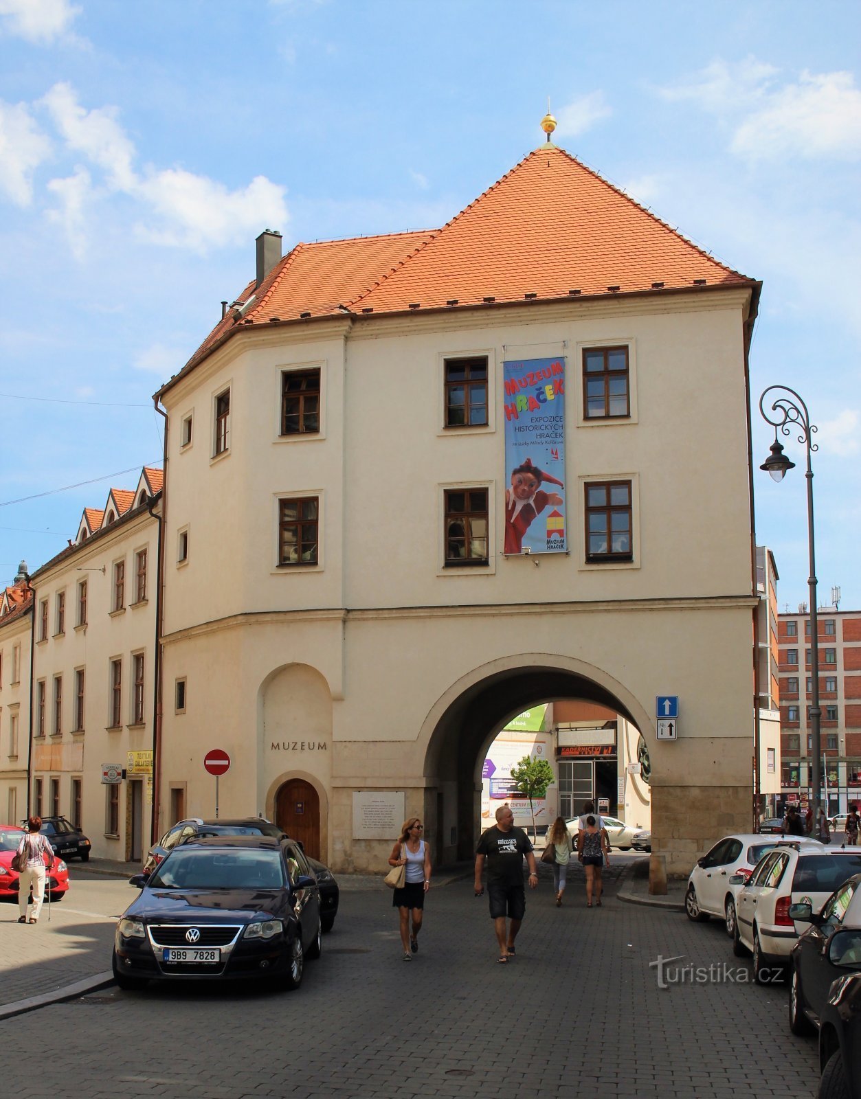 Měnín Gate from the west