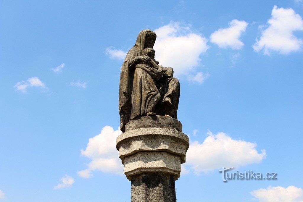 Merklin, estátua de St. Ana