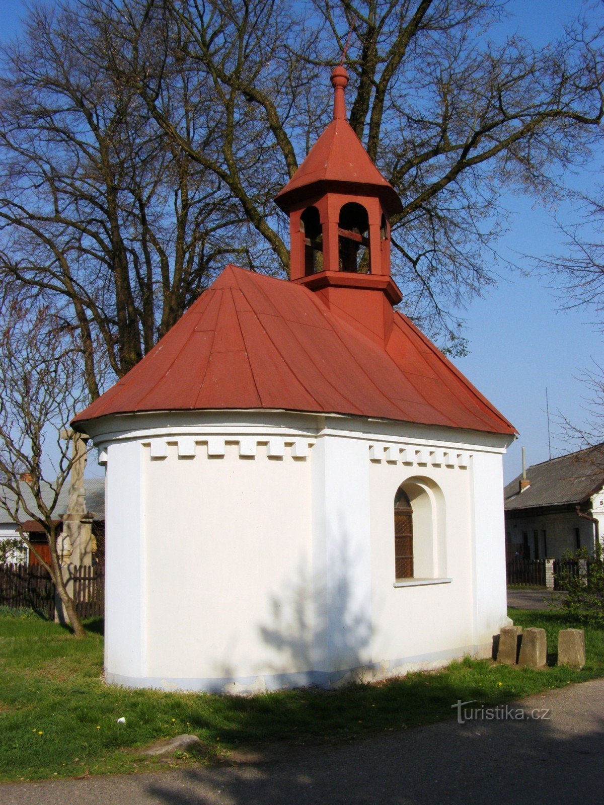 Pueblo - capilla